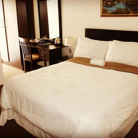 Moshitametsi Guesthouse Кемптън Парк Екстериор снимка