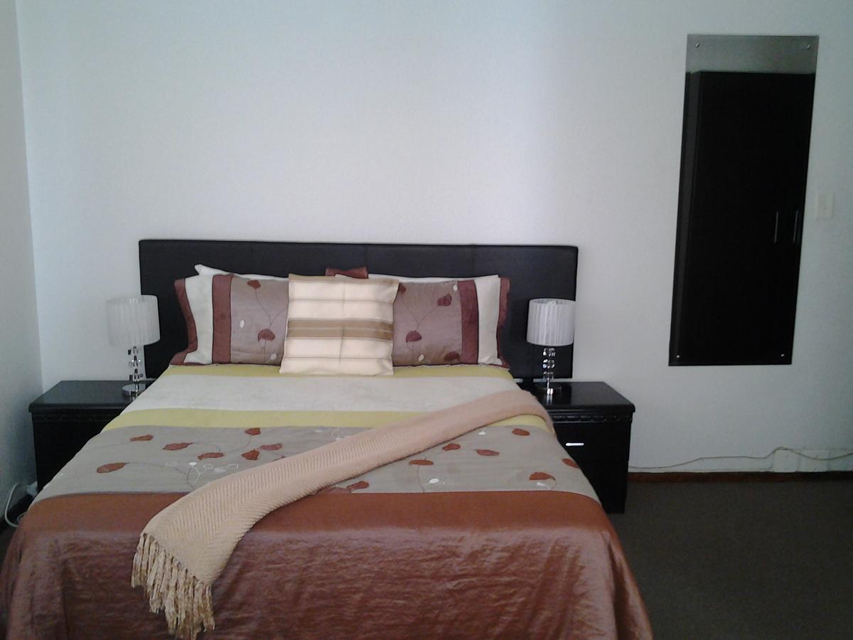 Moshitametsi Guesthouse Кемптън Парк Екстериор снимка