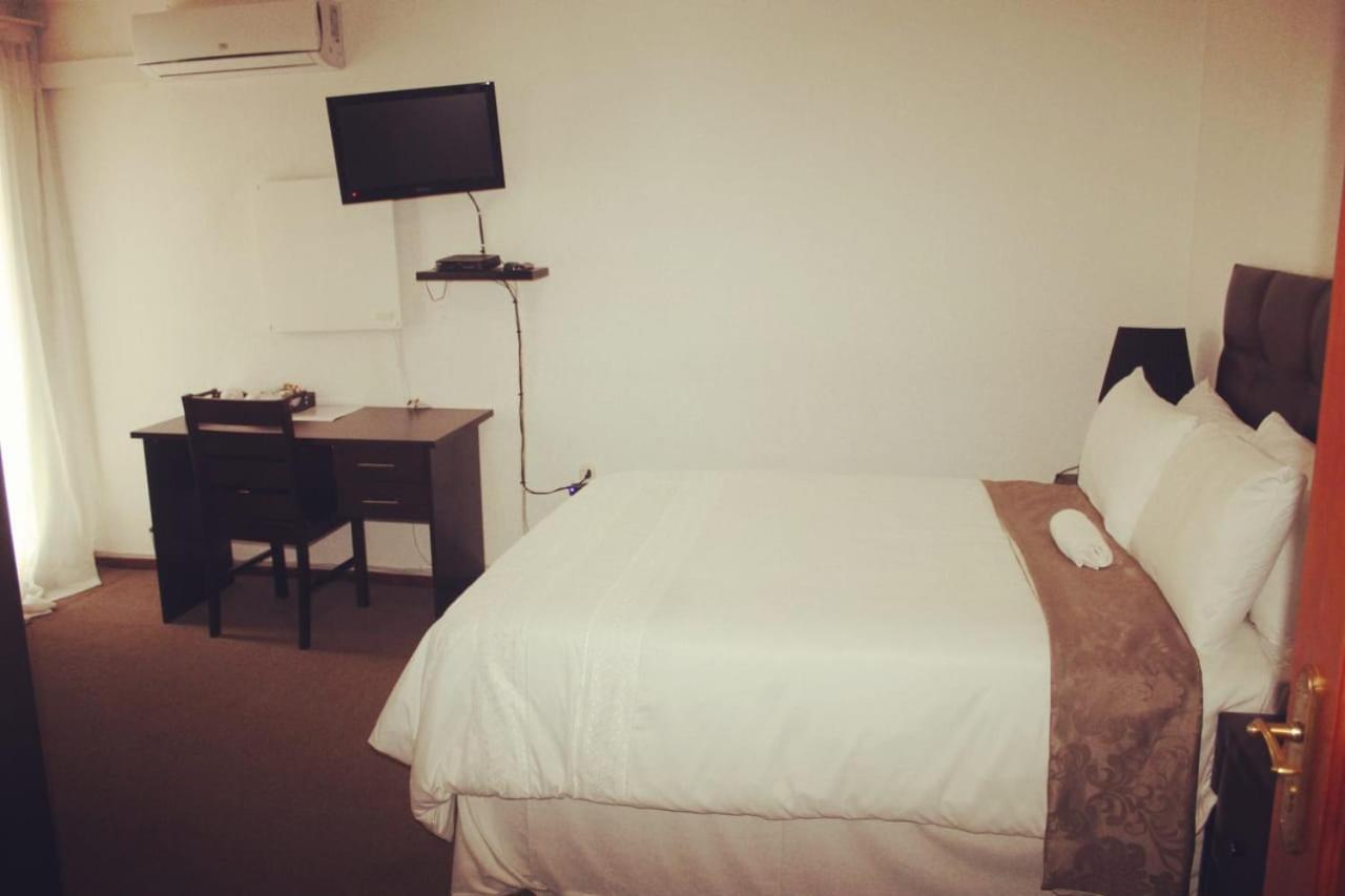 Moshitametsi Guesthouse Кемптън Парк Екстериор снимка